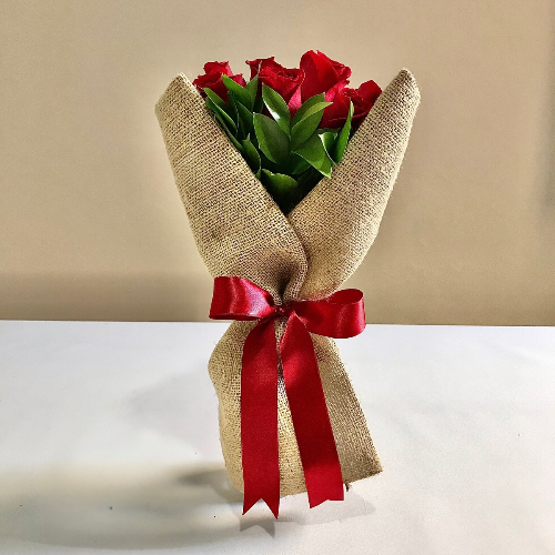 Je t'adore - Buquê de 12 Rosas Vermelhas.